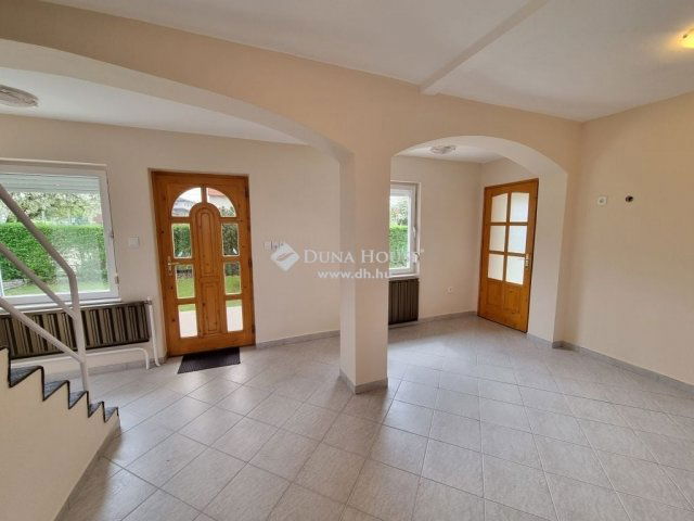 Eladó családi ház, Gárdonyban 74.9 M Ft, 5 szobás