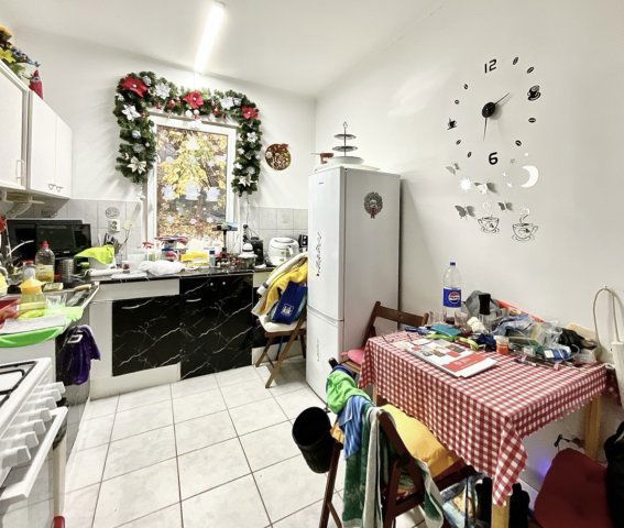 Eladó családi ház, Pomázon 37 M Ft, 2 szobás