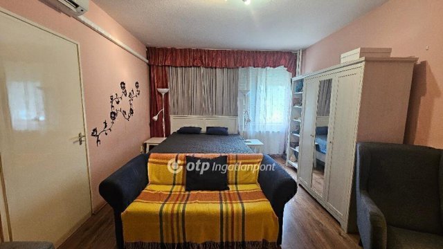 Eladó panellakás, Budapesten, XX. kerületben 49.9 M Ft, 2 szobás
