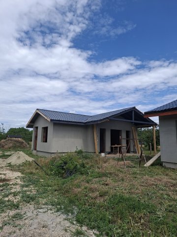 Eladó családi ház, Szolnokon 81 M Ft, 3 szobás