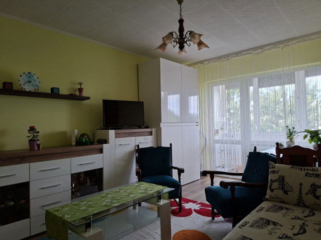 Eladó panellakás, Hódmezővásárhelyen 48 M Ft, 2+1 szobás