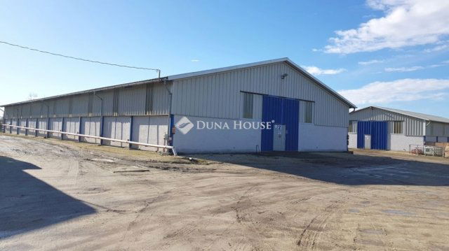 Kiadó ipari ingatlan, Ócsán 1580 E Ft / hó