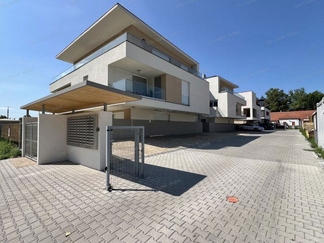 Eladó téglalakás, Balatonlelleén 103.99 M Ft, 3 szobás