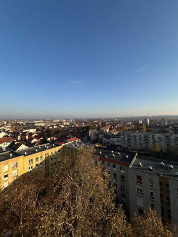 Eladó panellakás, Pécsett 47.9 M Ft, 2 szobás