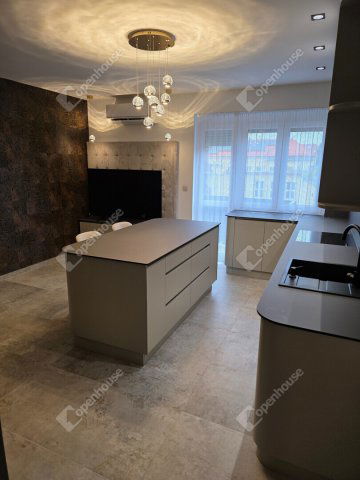 Kiadó téglalakás, albérlet, Győrött 260 E Ft / hó, 3 szobás
