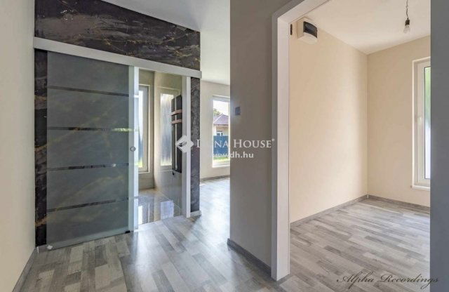 Eladó családi ház, Dunavarsányban 199 M Ft, 5 szobás