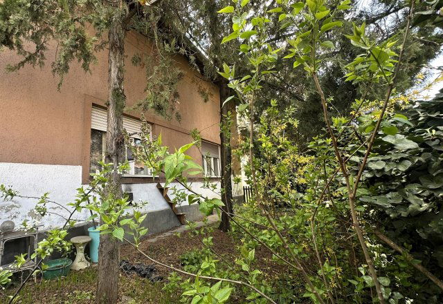 Eladó téglalakás, Budapesten, XVI. kerületben, Rákosi úton