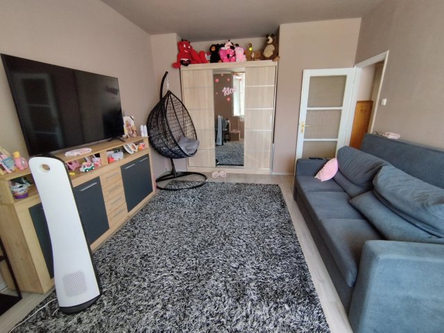 Eladó panellakás, Hatvanban 39.9 M Ft, 2 szobás