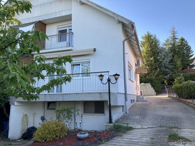 Eladó családi ház, Balatonfüreden 114.99 M Ft, 4 szobás