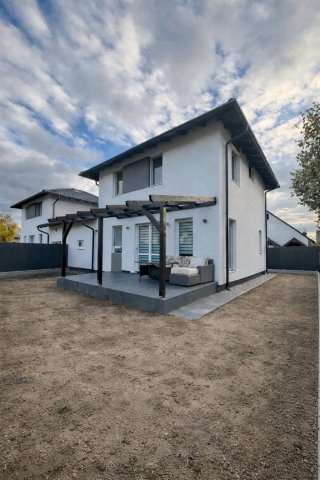 Eladó ikerház, Budapesten, XVIII. kerületben, Rákóczi utcában