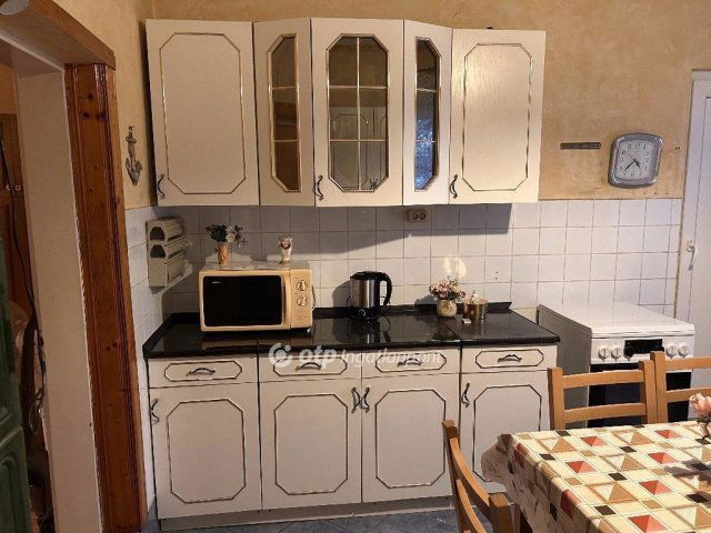 Eladó családi ház, Mosonmagyaróváron 84.99 M Ft, 2+1 szobás
