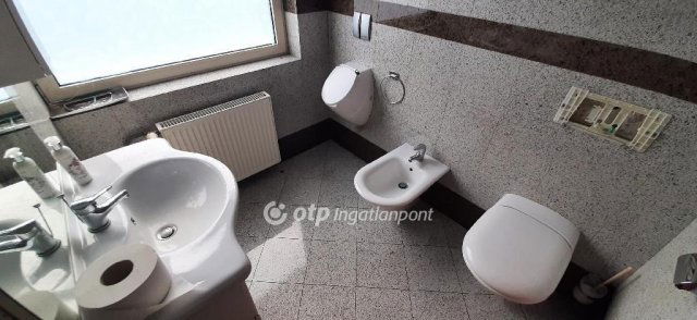 Kiadó ipari ingatlan, Diósdon 1120 E Ft / hó
