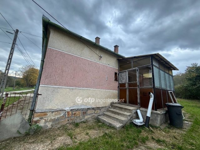 Eladó családi ház, Bakócán 15 M Ft, 3 szobás