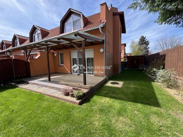 Eladó sorház, Kecskeméten 132 M Ft, 4 szobás