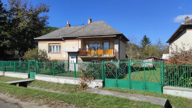 Eladó családi ház, Egerbocson 26 M Ft, 3 szobás