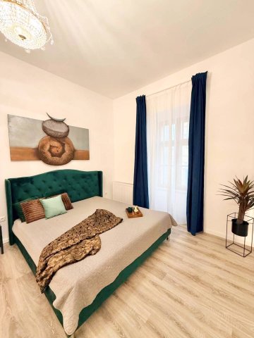 Kiadó téglalakás, albérlet, Pécsett 350 E Ft / hó, 2+1 szobás