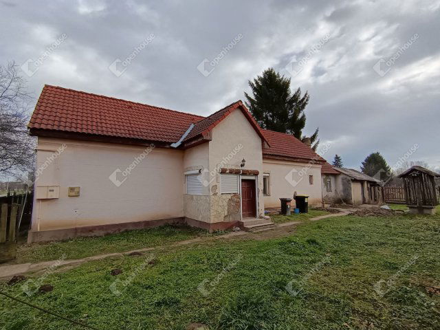 Eladó családi ház, Somogyszobon 9.9 M Ft, 2 szobás