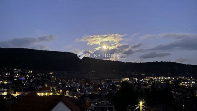 Eladó családi ház, Pilisborosjenőn 450 M Ft, 1 szobás