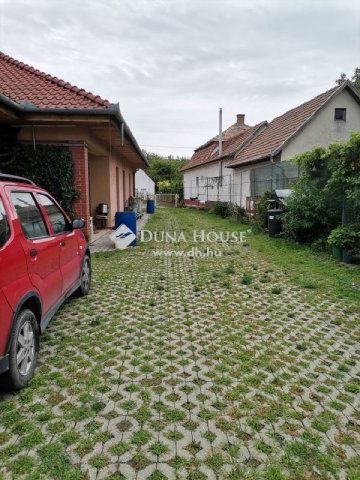 Eladó családi ház, Szigetszentmártonban 125 M Ft, 3 szobás