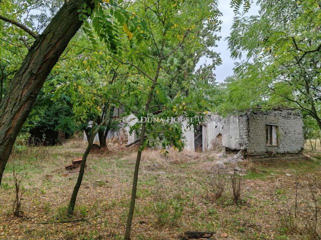 Eladó telek, Izsákon 18 M Ft / költözzbe.hu