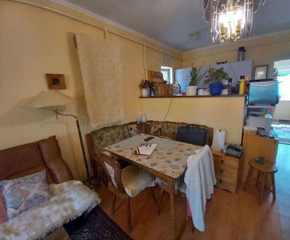 Eladó családi ház, Vámosszabadin 90 M Ft, 10 szobás