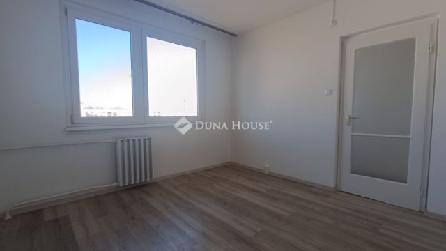 Eladó panellakás, Kecskeméten 45.9 M Ft, 2 szobás