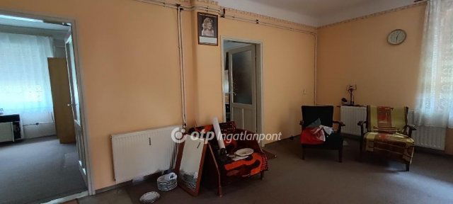 Eladó családi ház, Kunfehértón 27.5 M Ft, 3 szobás