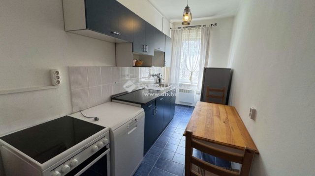 Eladó téglalakás, Debrecenben 62.5 M Ft, 1 szobás