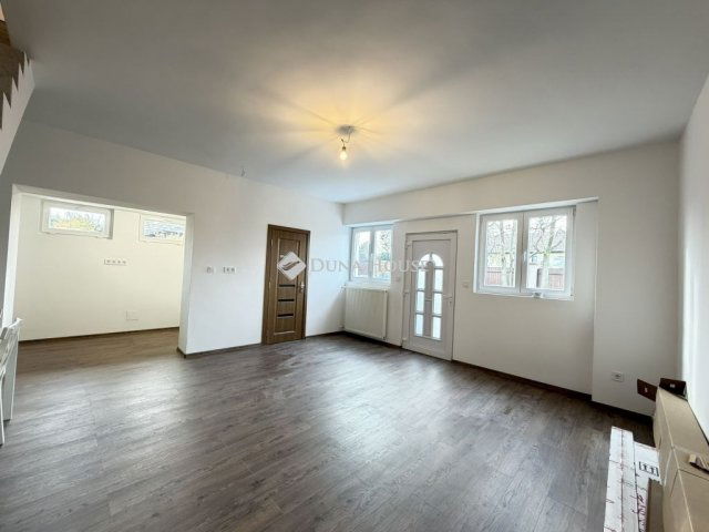 Eladó téglalakás, Budapesten, XX. kerületben 74.9 M Ft, 3 szobás