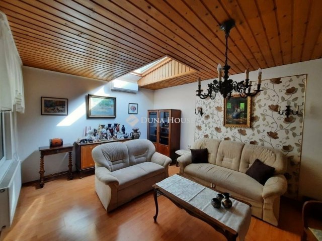Eladó családi ház, Dunaharasztin 189 M Ft, 6 szobás