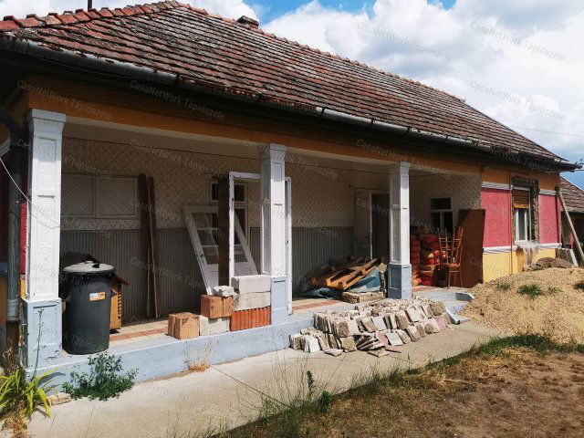 Eladó családi ház, Tápiószentmártonon 16.5 M Ft, 3 szobás
