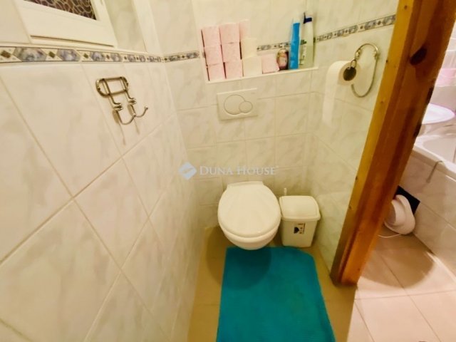 Eladó téglalakás, Budapesten, VI. kerületben 49.9 M Ft, 1 szobás