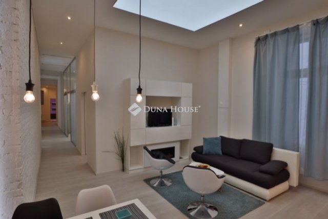 Eladó téglalakás, Budapesten, V. kerületben 138.9 M Ft, 3 szobás