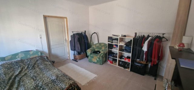 Eladó családi ház, Törtelen 9.5 M Ft, 1 szobás