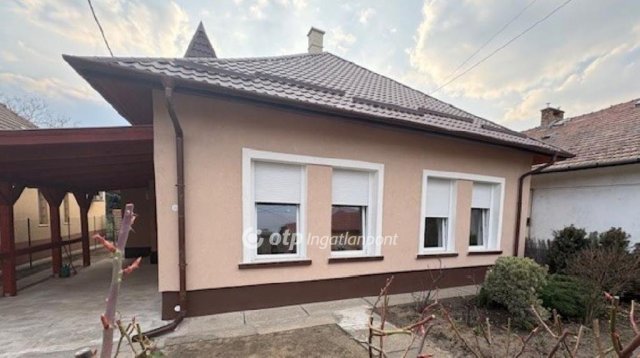 Eladó családi ház, Budapesten, XVI. kerületben 139 M Ft