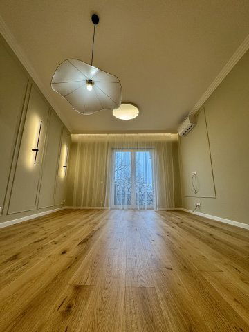 Eladó téglalakás, Budapesten, III. kerületben 116 M Ft, 2 szobás