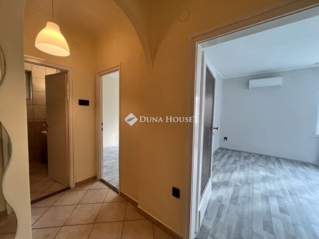 Eladó téglalakás, Budapesten, XX. kerületben 65.9 M Ft, 2 szobás