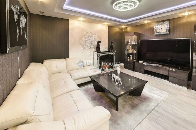 Eladó családi ház, Szigethalmon 259.9 M Ft, 7 szobás