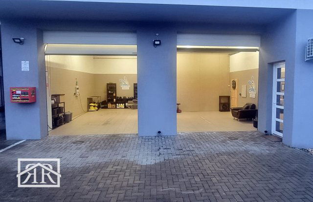 Kiadó ipari ingatlan, Szegeden, Szabadkai úton 250 E Ft / hó