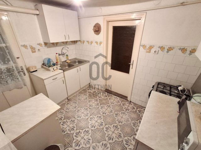 Eladó családi ház, Cegléden 42 M Ft, 3 szobás