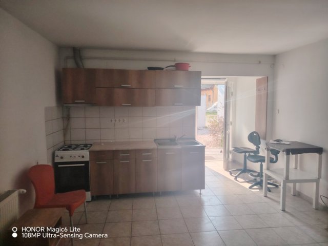 Kiadó téglalakás, albérlet, Gyálon 200 E Ft / hó, 1 szobás