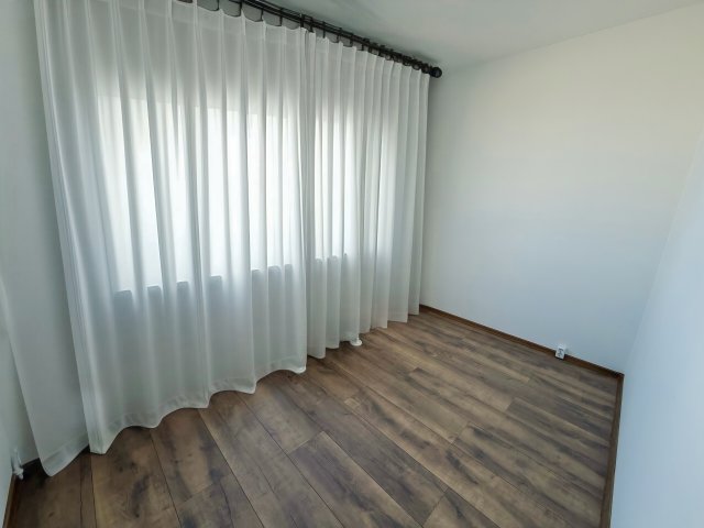 Eladó panellakás, Szegeden 59.99 M Ft, 3 szobás