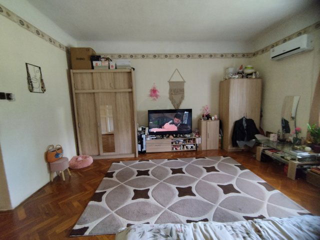 Eladó téglalakás, Lőrinciben 23.5 M Ft, 2+1 szobás
