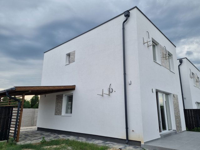 Eladó családi ház, Vecsésen 114.5 M Ft, 5 szobás