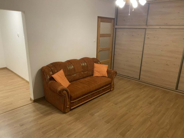 Kiadó panellakás, albérlet, XV. kerületben, Drégelyvár utcában