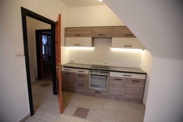 Kiadó téglalakás, albérlet, II. kerületben, Heinrich István utcában