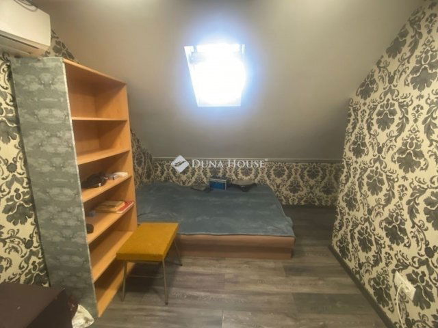 Eladó téglalakás, Budapesten, XXI. kerületben 32 M Ft, 3 szobás