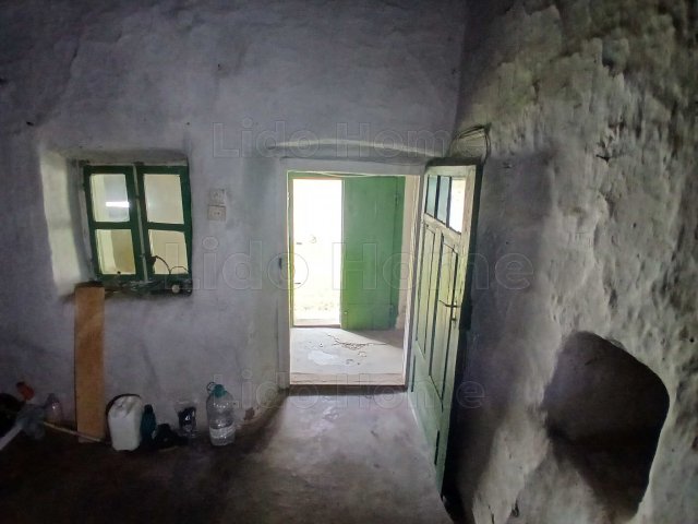 Eladó családi ház, Káptalantótin 20.9 M Ft, 1 szobás