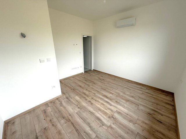 Eladó családi ház, Pécsett 129.9 M Ft, 4 szobás