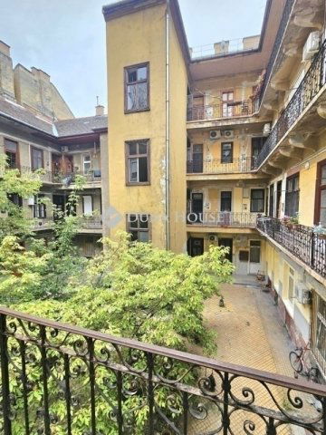 Eladó téglalakás, Budapesten, VIII. kerületben 66.99 M Ft